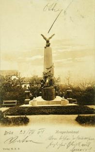 Válečný pomník, věnovaný kamarádům mosteckého okresu, kteří padli za vlast